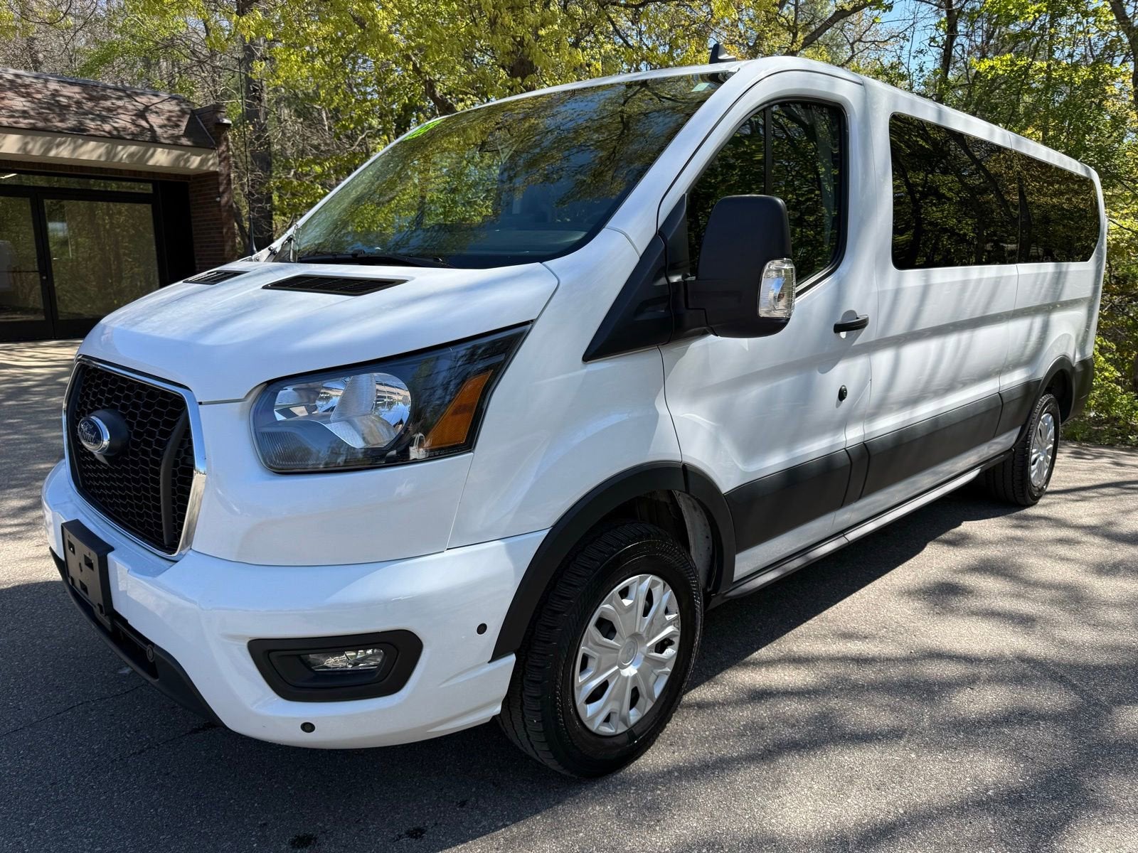 2025 Ford Transit Passenger Wagon XL