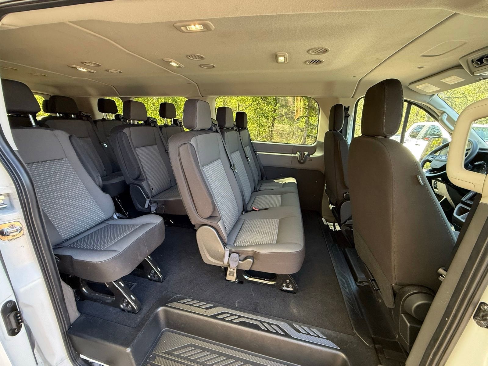 2025 Ford Transit Passenger Wagon XL