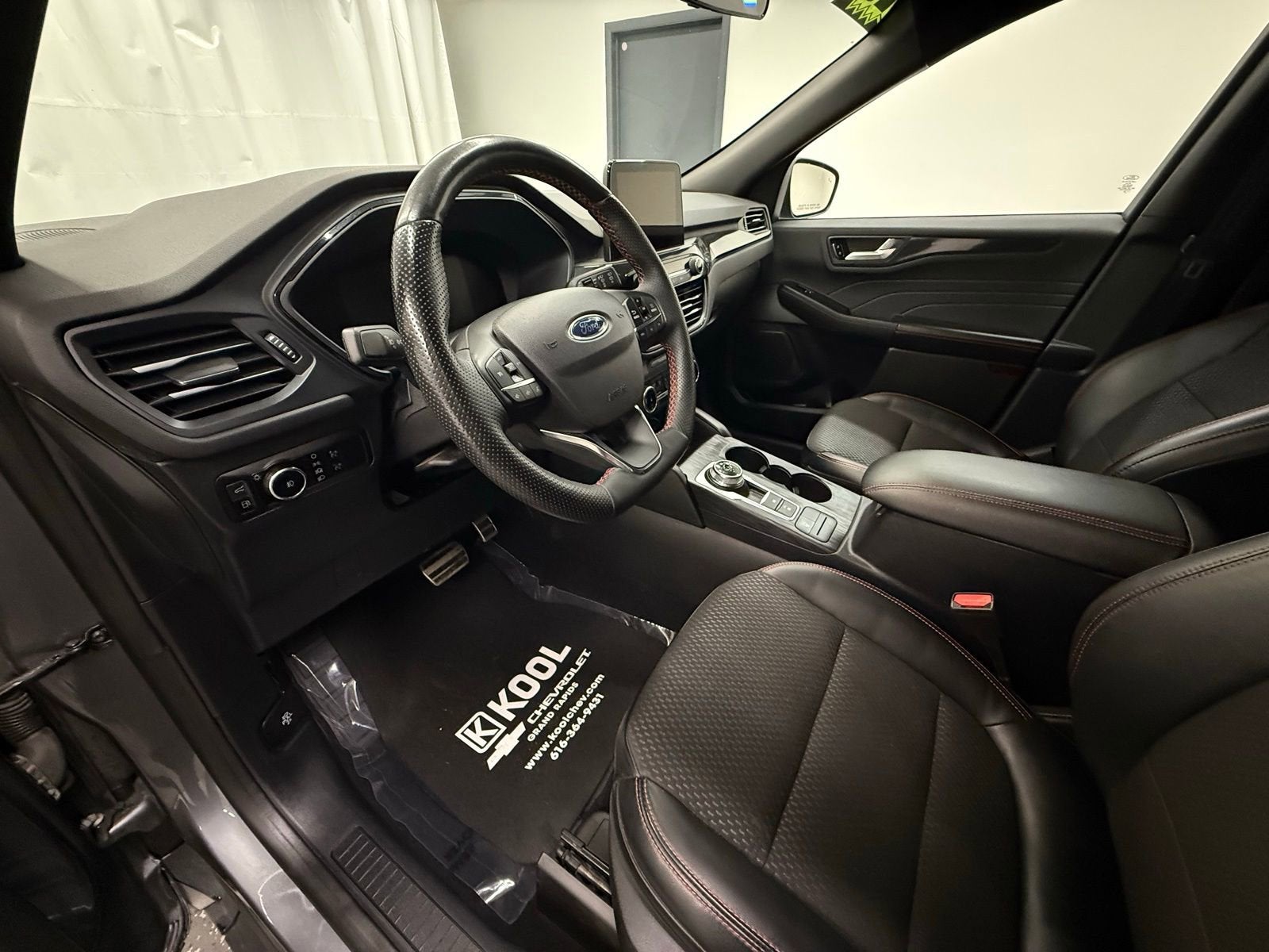 2023 Ford Escape ST-Line Select