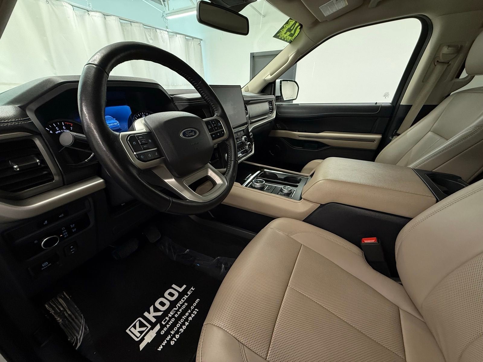 2024 Ford Expedition Max XLT