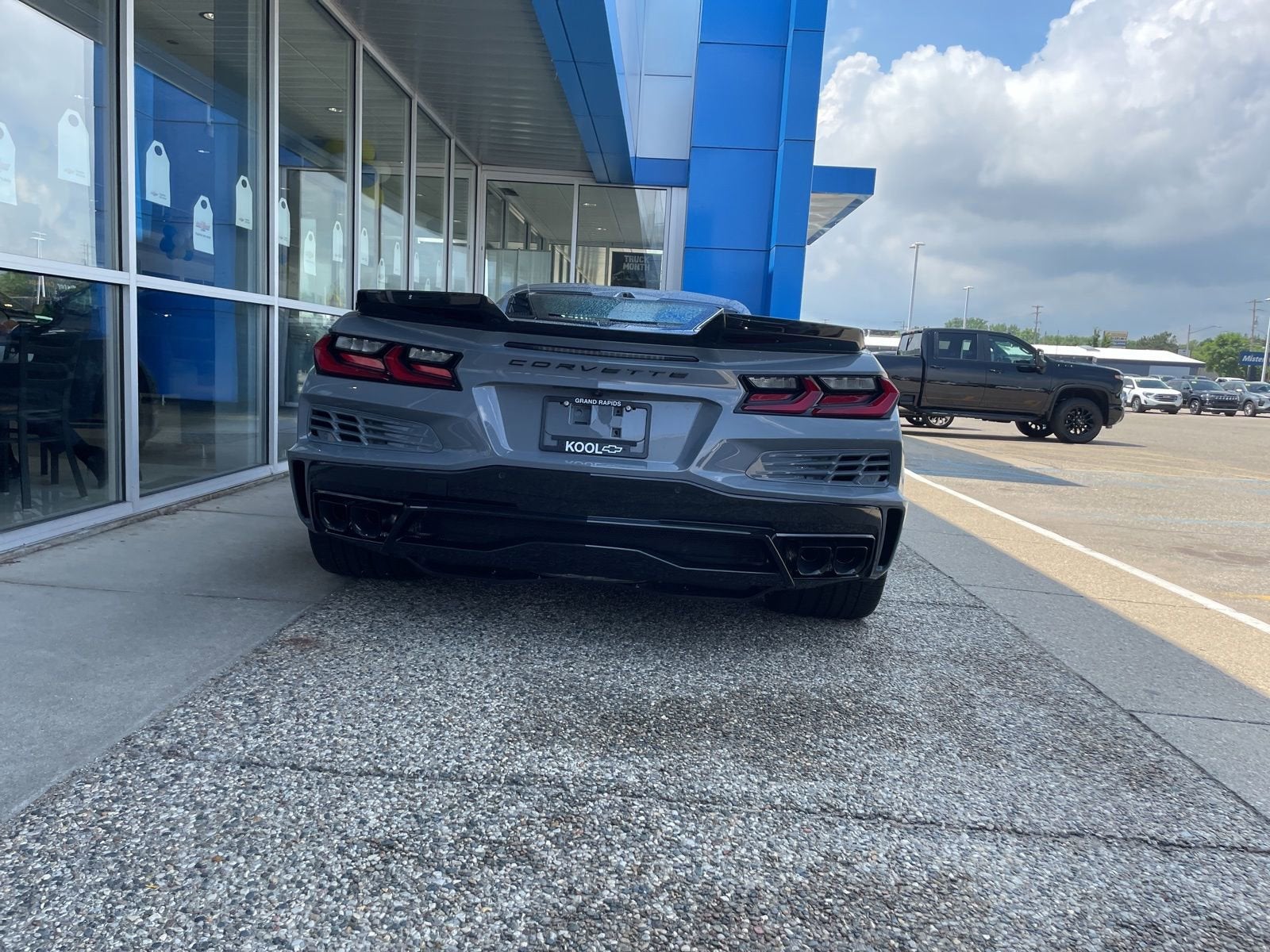 2025 Chevrolet Corvette E-Ray 2LZ