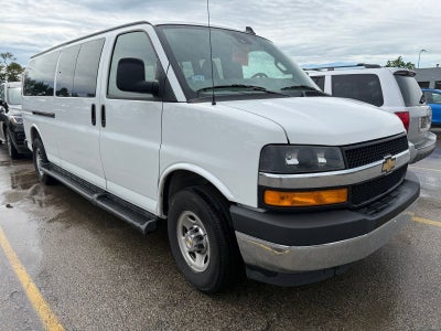 2025 Chevrolet Express Passenger 1LT