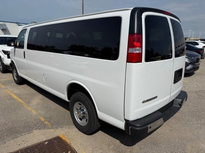 2024 Chevrolet Express Passenger 3500 1LT
