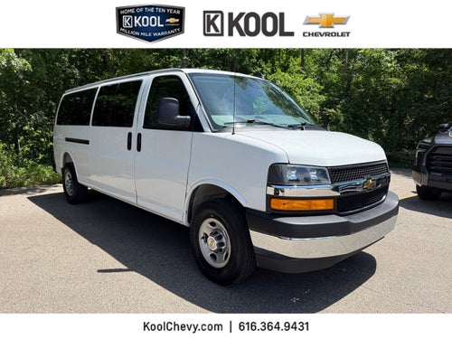 2025 Chevrolet Express Passenger 1LT