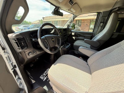 2025 Chevrolet Express Passenger 1LT