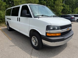 2025 Chevrolet Express Passenger 1LT