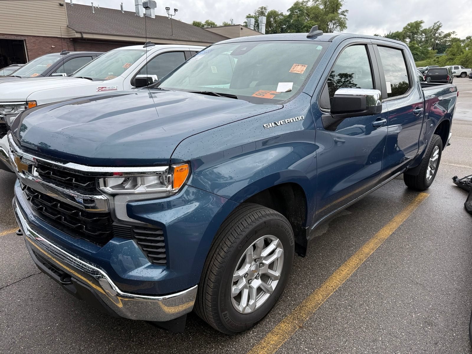 2024 Chevrolet Silverado 1500 LT (2FL)