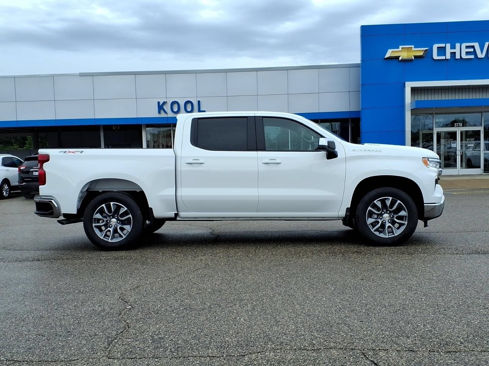 2026 Chevrolet Silverado 1500 LT (2FL)