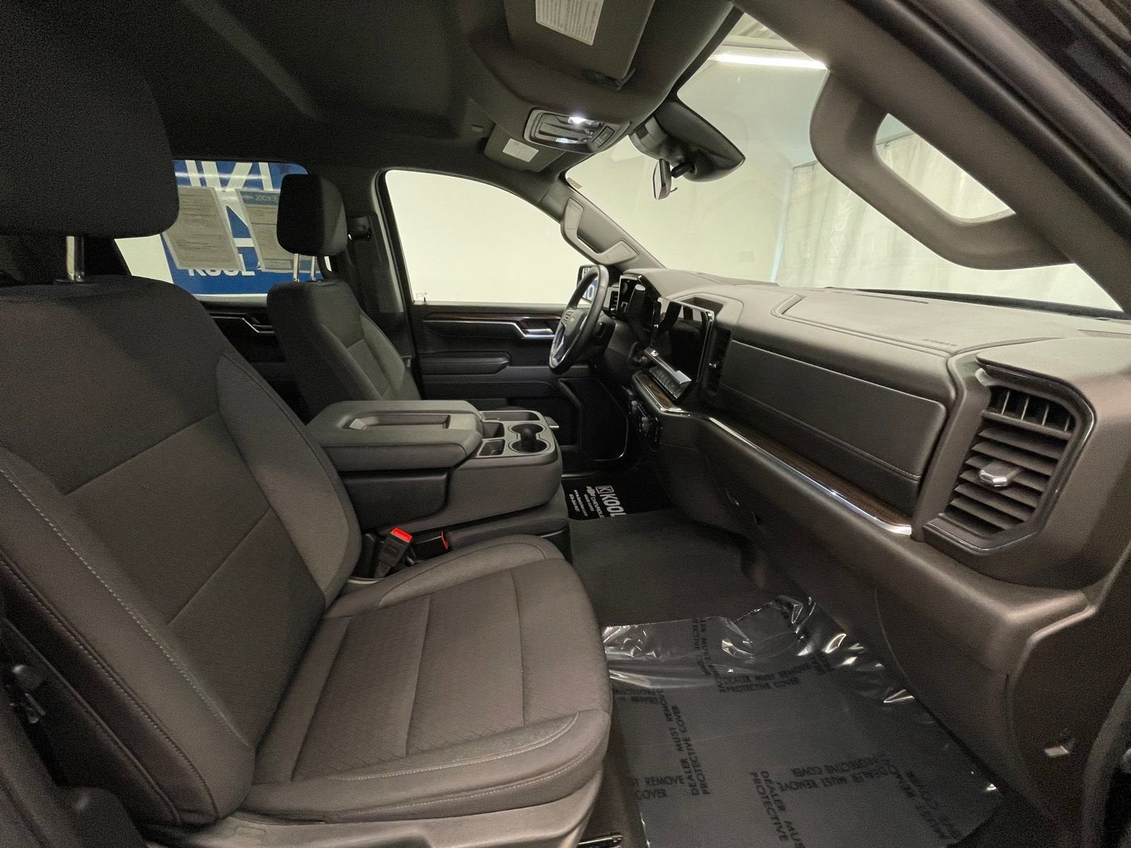 2025 Chevrolet Silverado 1500 LT (2FL)