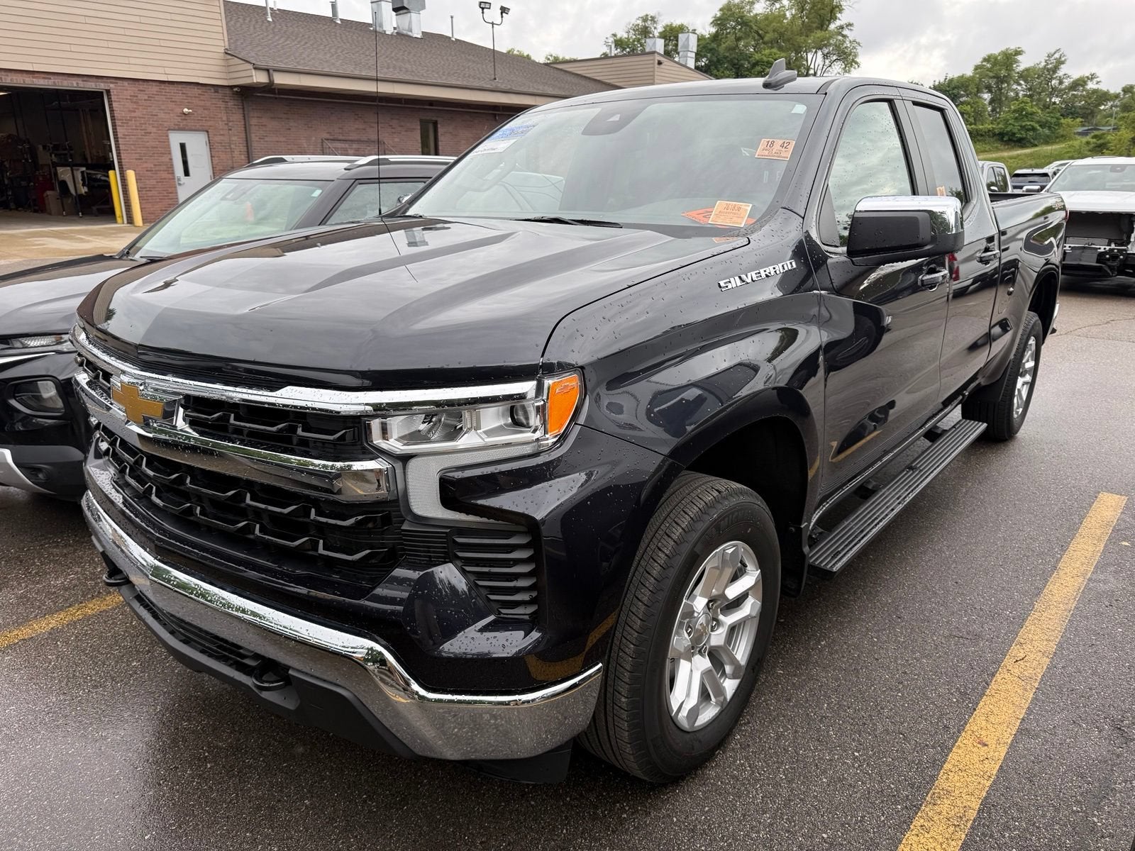 2023 Chevrolet Silverado 1500 LT (2FL)