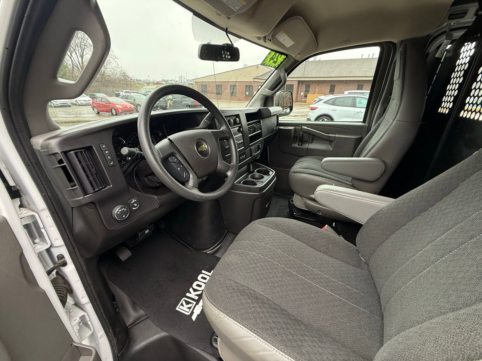 2024 Chevrolet Express Cargo 2500 WT