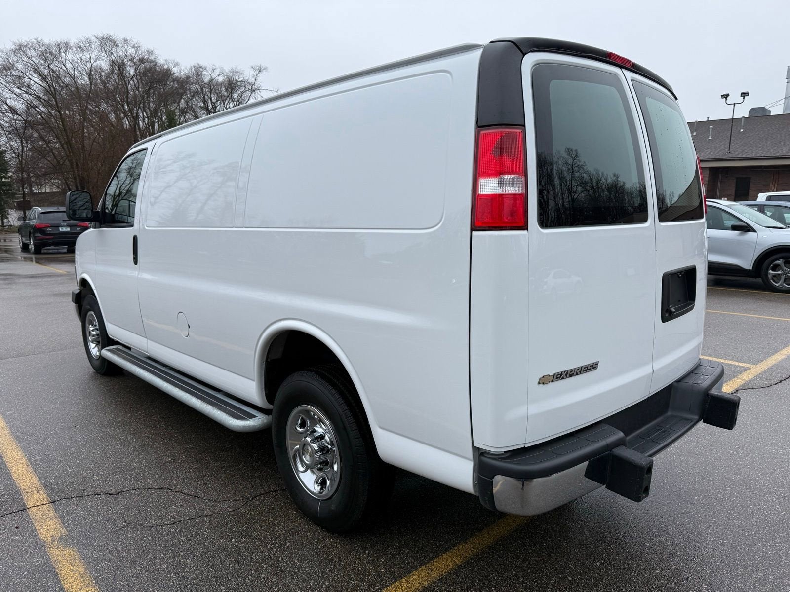 2024 Chevrolet Express Cargo 2500 WT