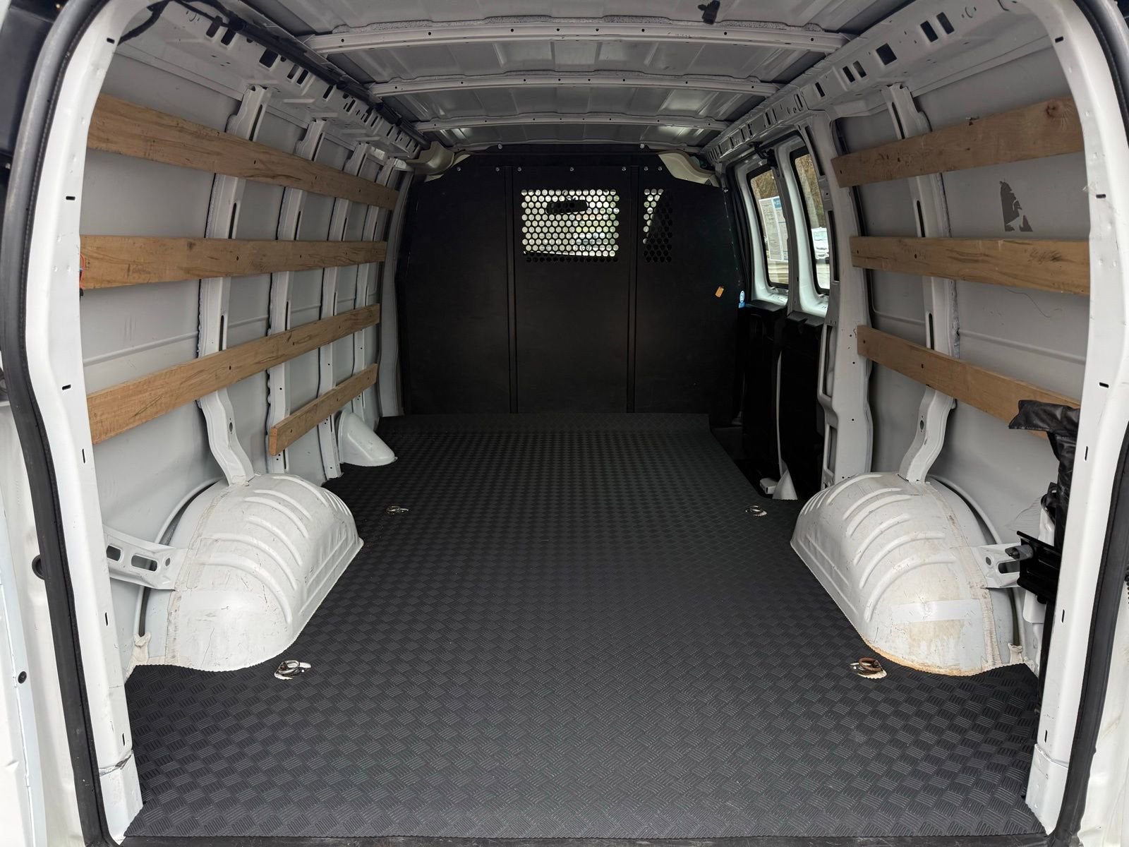 2024 Chevrolet Express Cargo 2500 WT