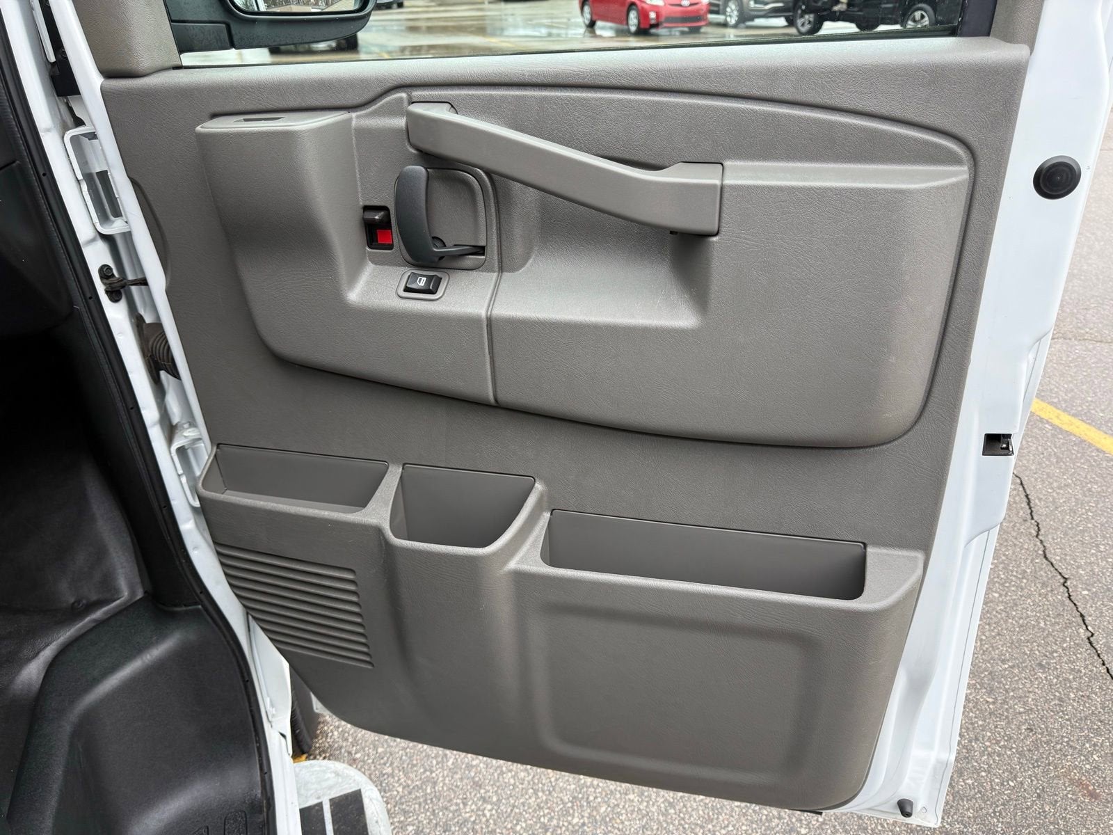 2024 Chevrolet Express Cargo 2500 WT