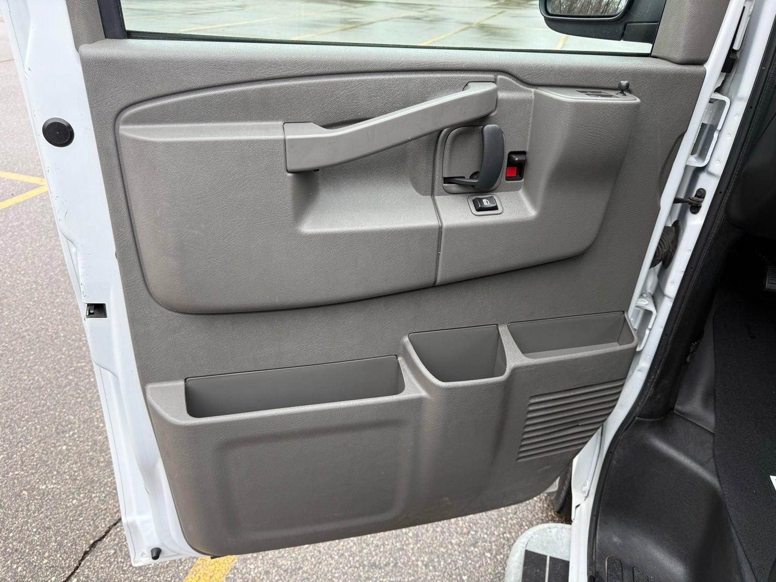 2024 Chevrolet Express Cargo 2500 WT