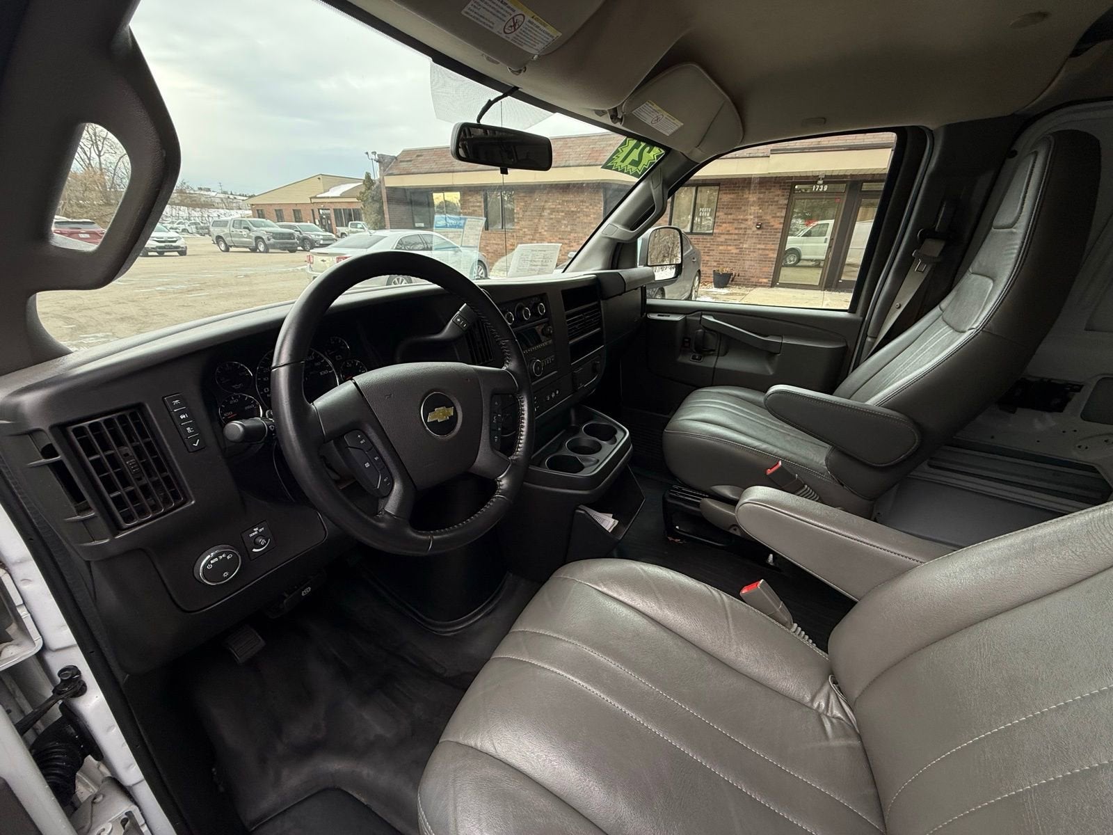 2021 Chevrolet Express Cargo 2500 WT