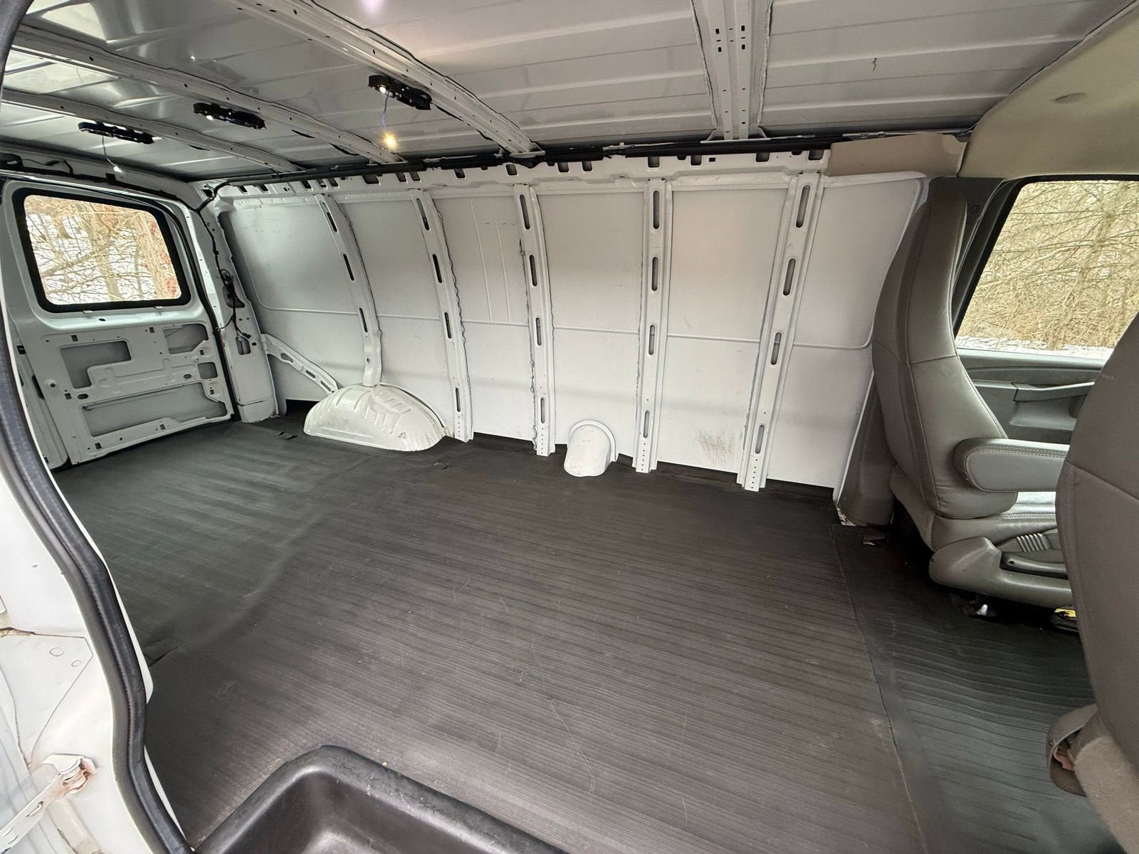 2021 Chevrolet Express Cargo 2500 WT