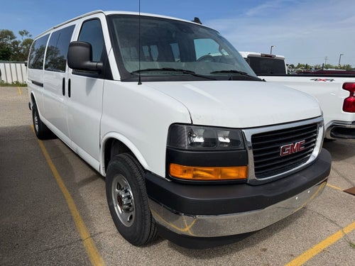 2025 GMC Savana Passenger LT