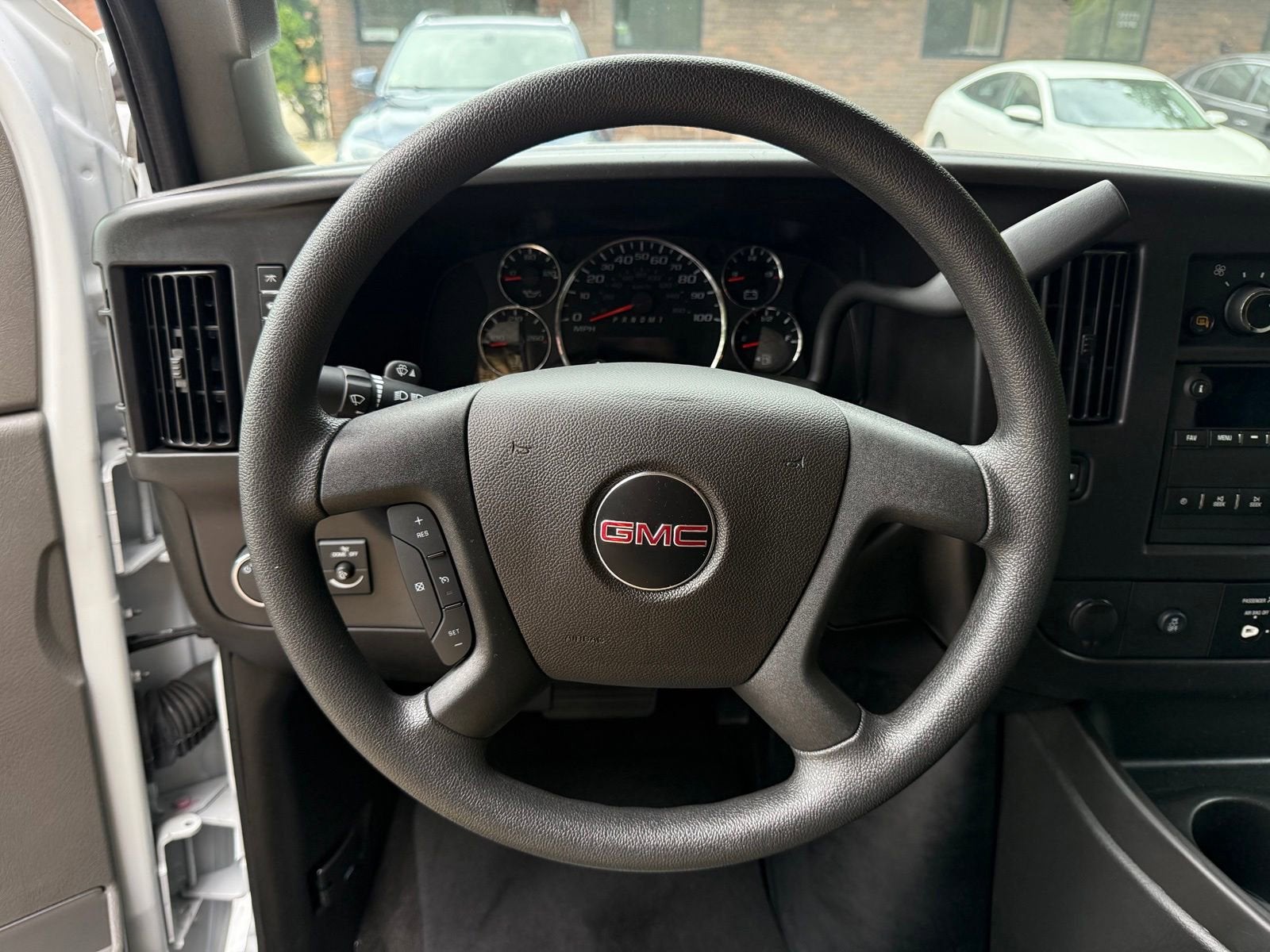 2025 GMC Savana Passenger LT