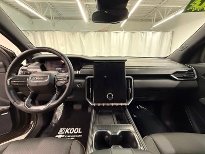 2024 GMC Acadia AT4