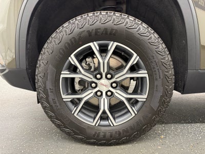 2024 GMC Acadia AT4