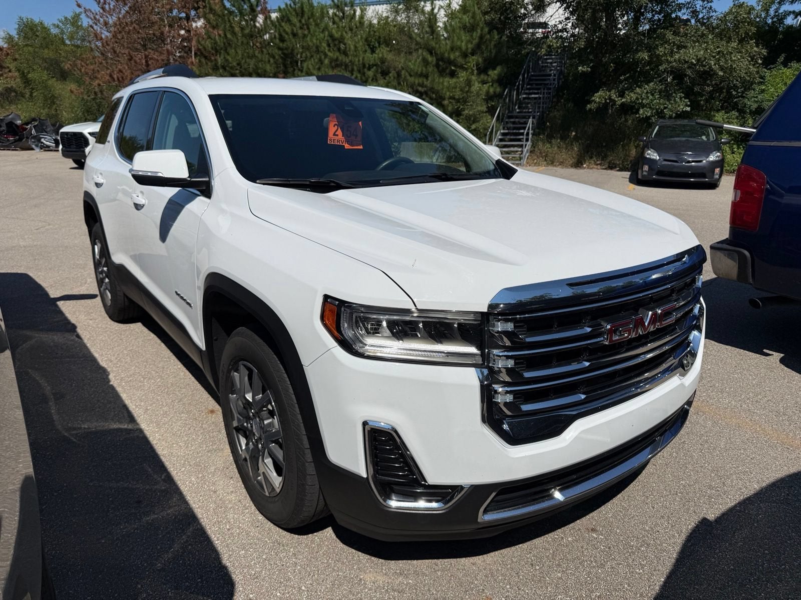 2023 GMC Acadia SLE