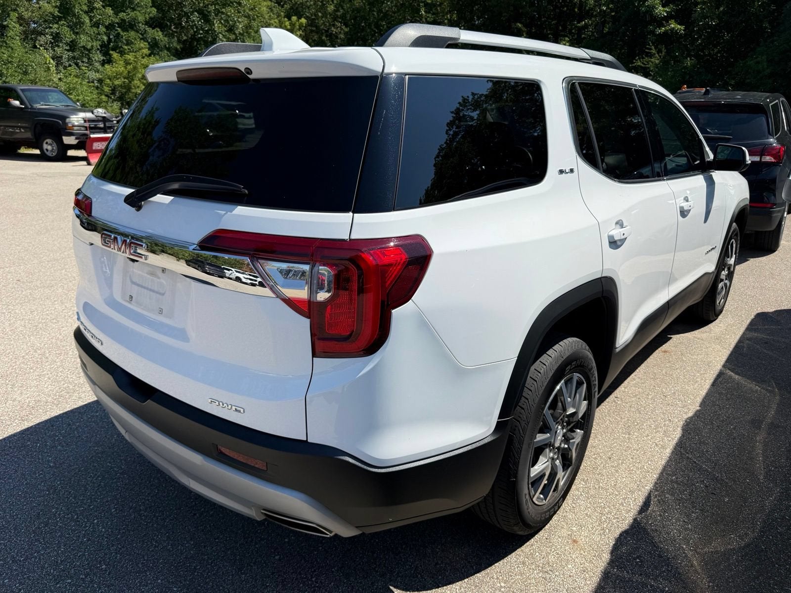 2023 GMC Acadia SLE