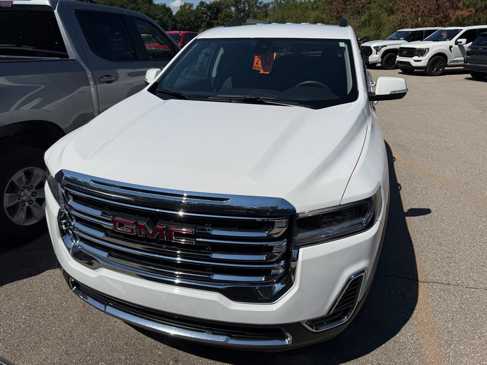 2023 GMC Acadia SLE