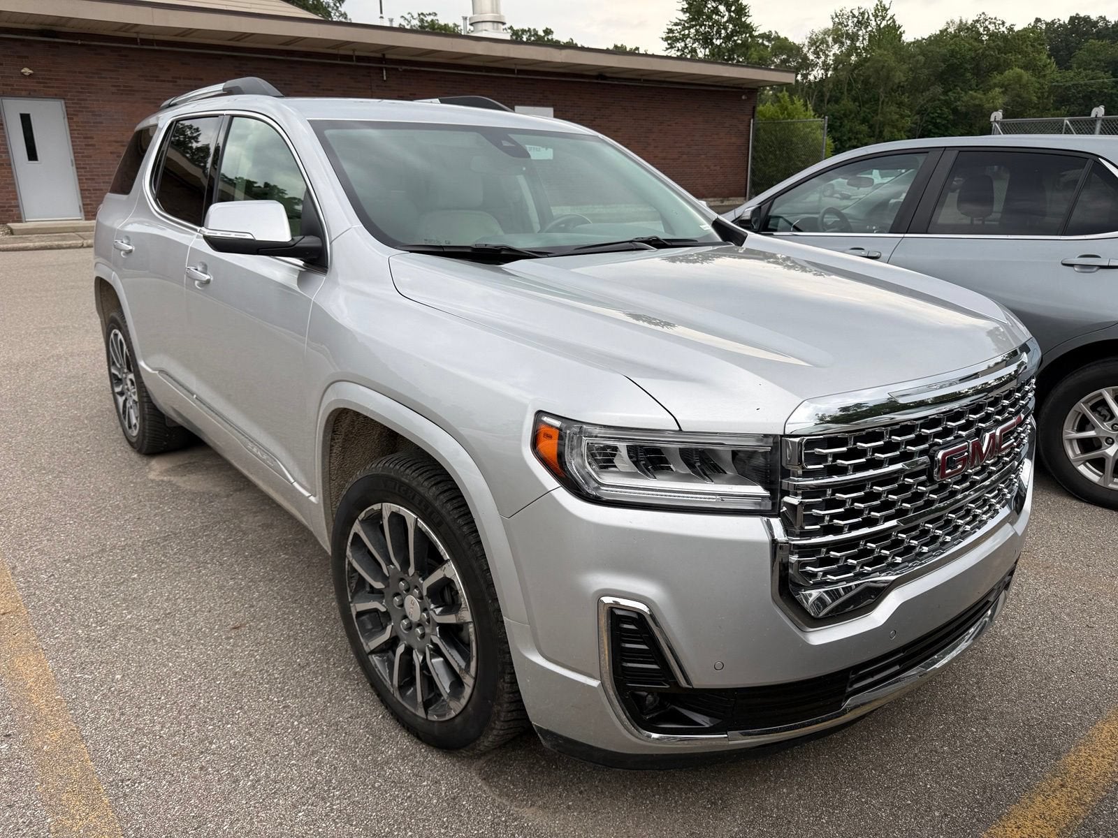 2020 GMC Acadia Denali