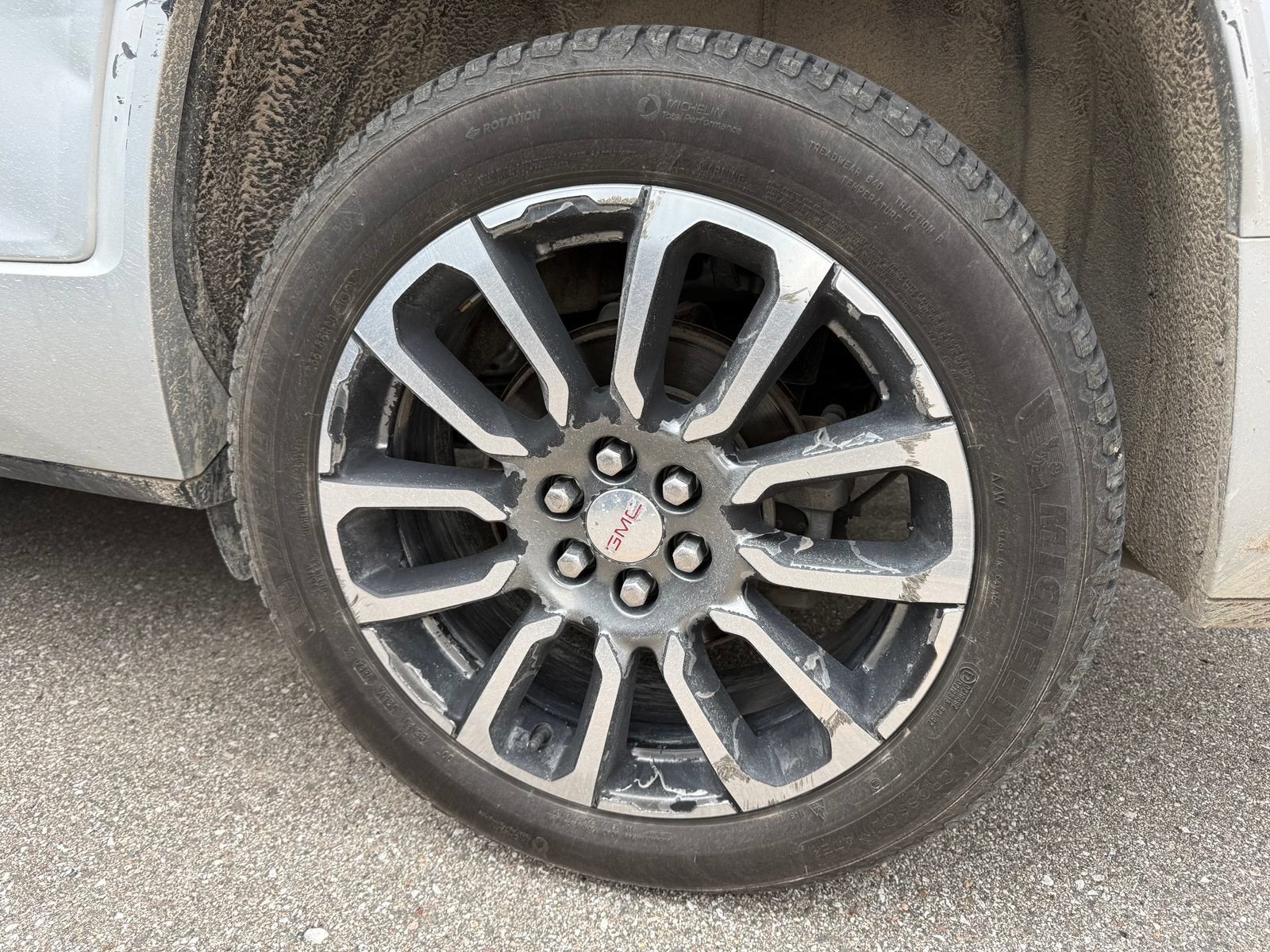 2020 GMC Acadia Denali