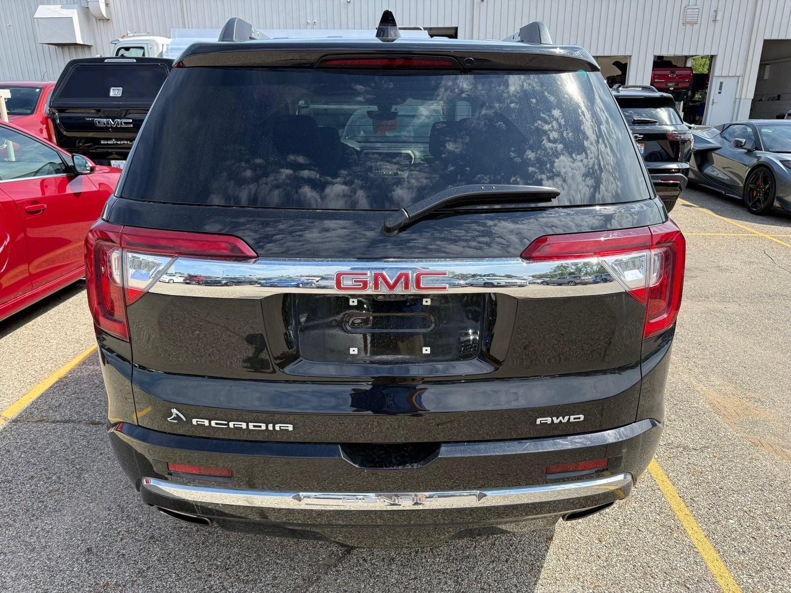 2023 GMC Acadia Denali