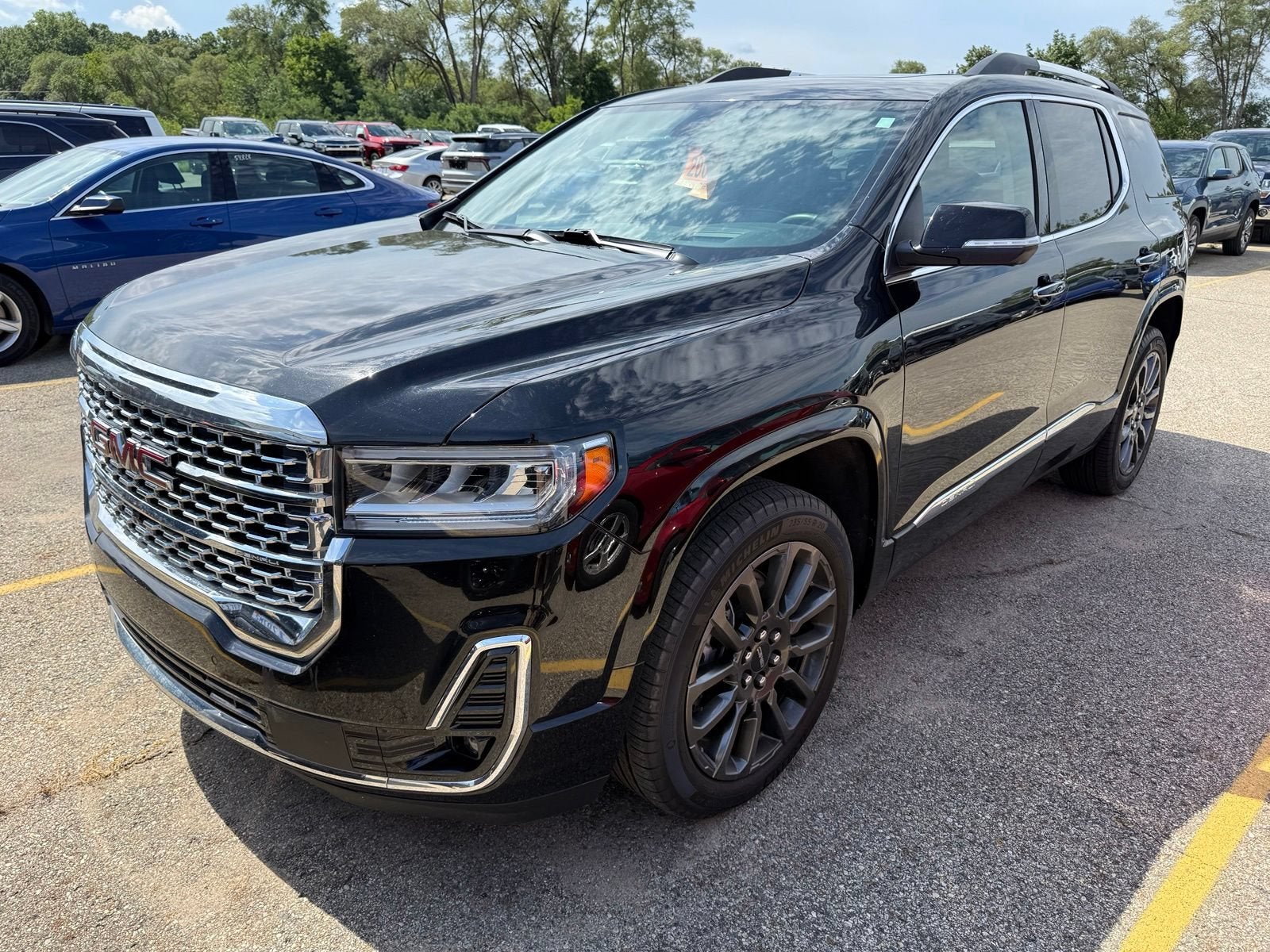 2023 GMC Acadia Denali