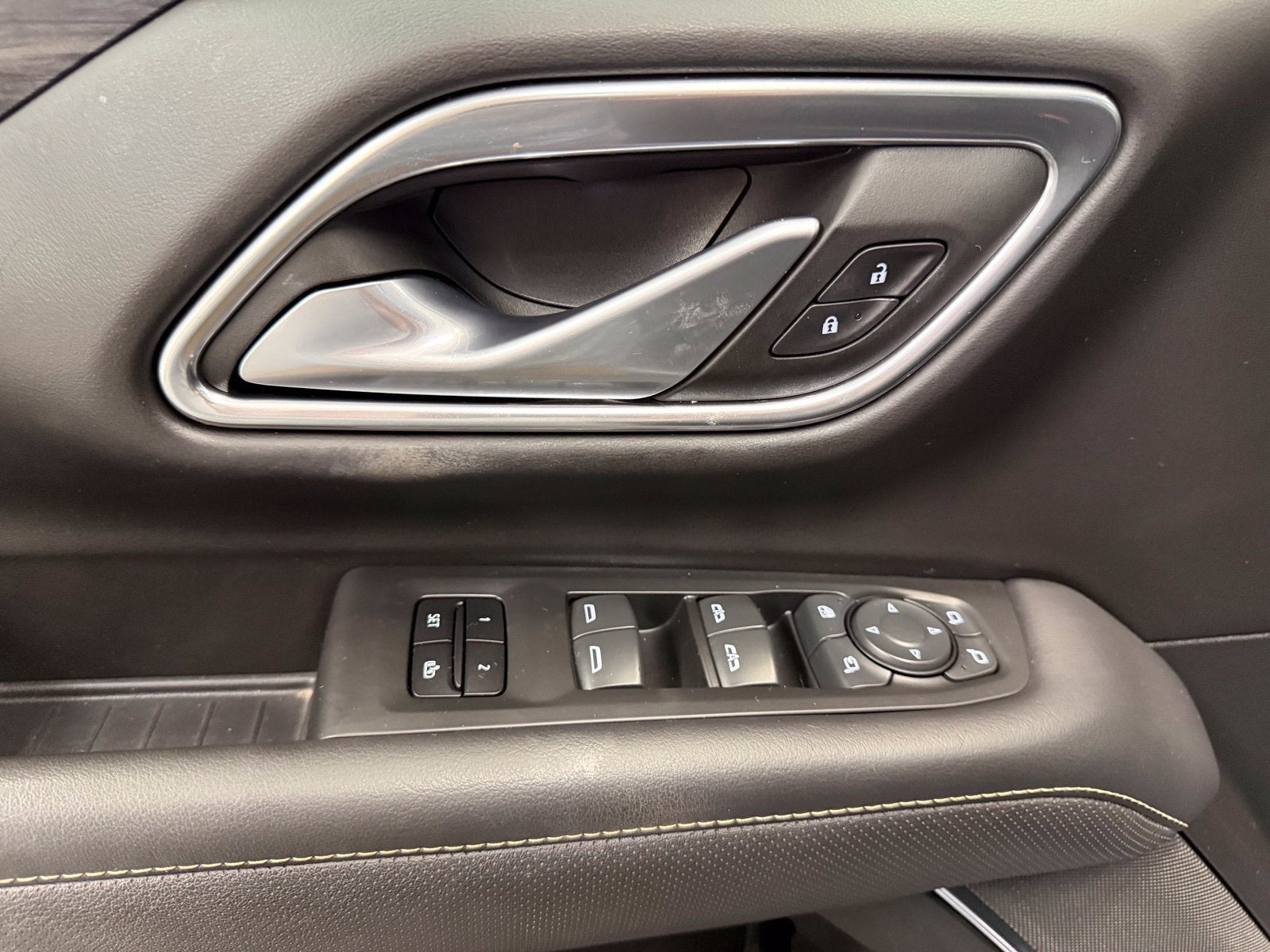 2022 GMC Yukon XL SLT