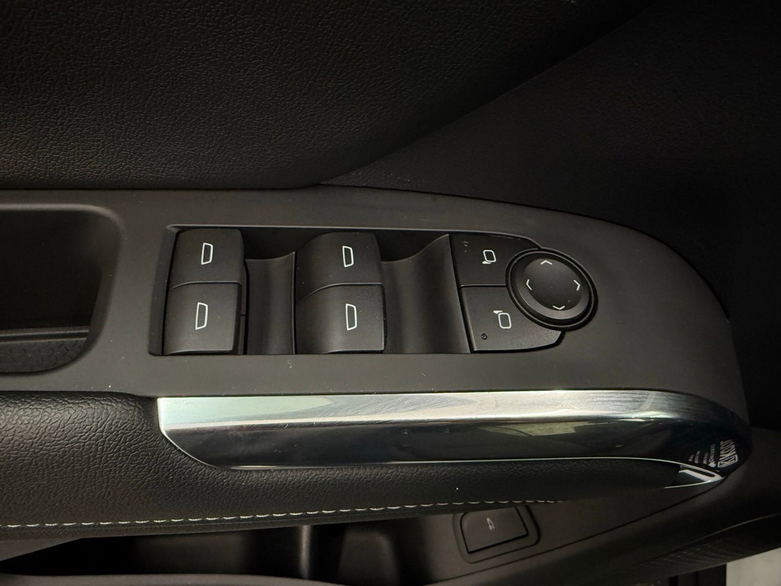 2024 Chevrolet Traverse LS