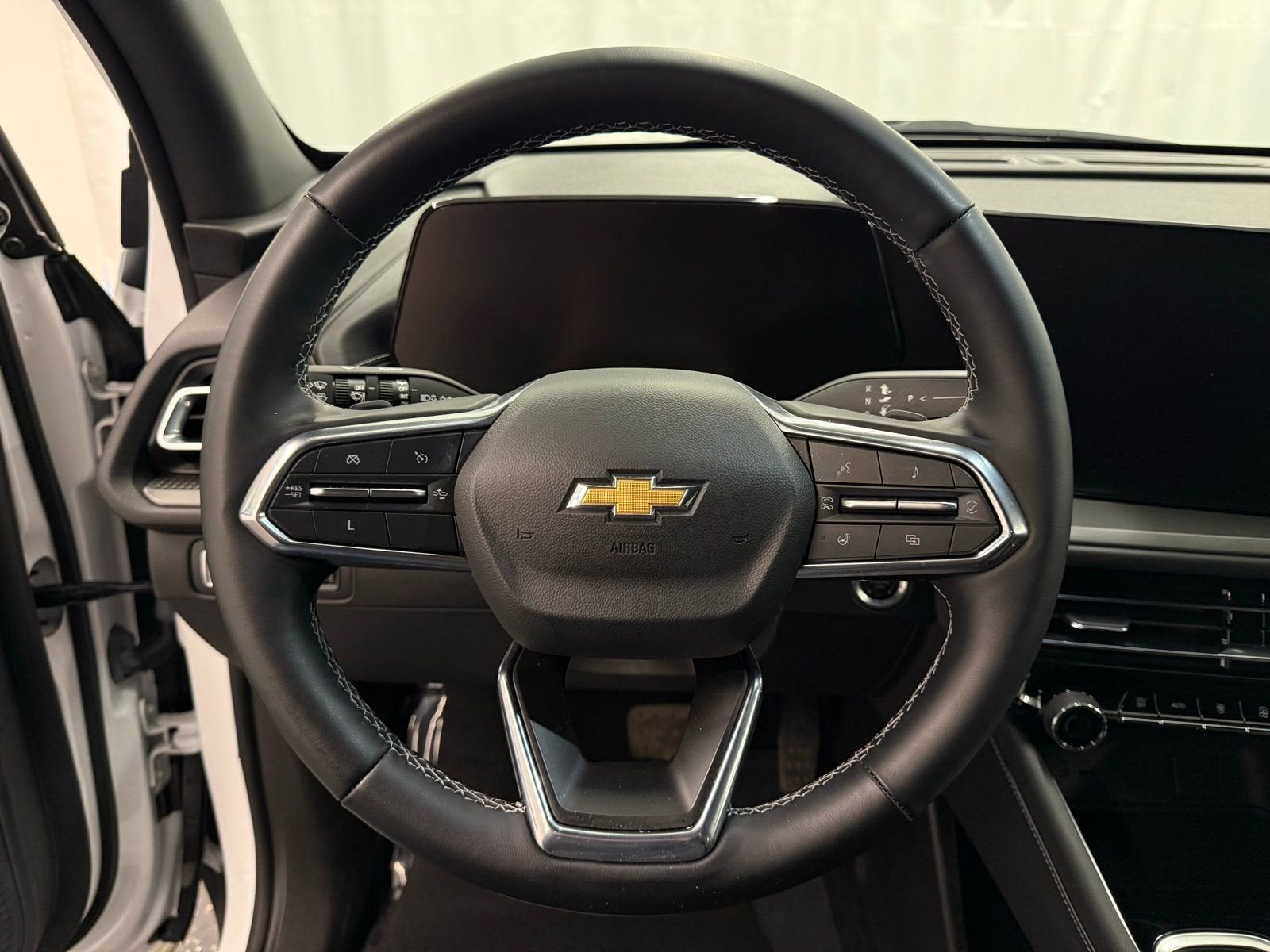 2024 Chevrolet Traverse LS