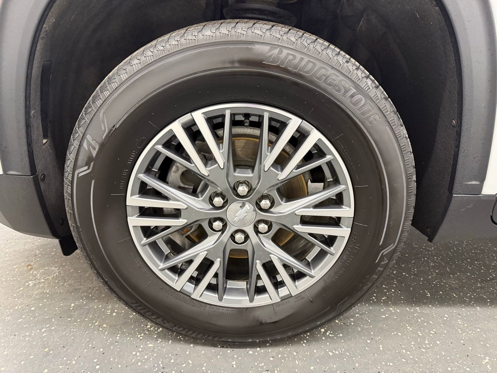 2024 Chevrolet Traverse LS