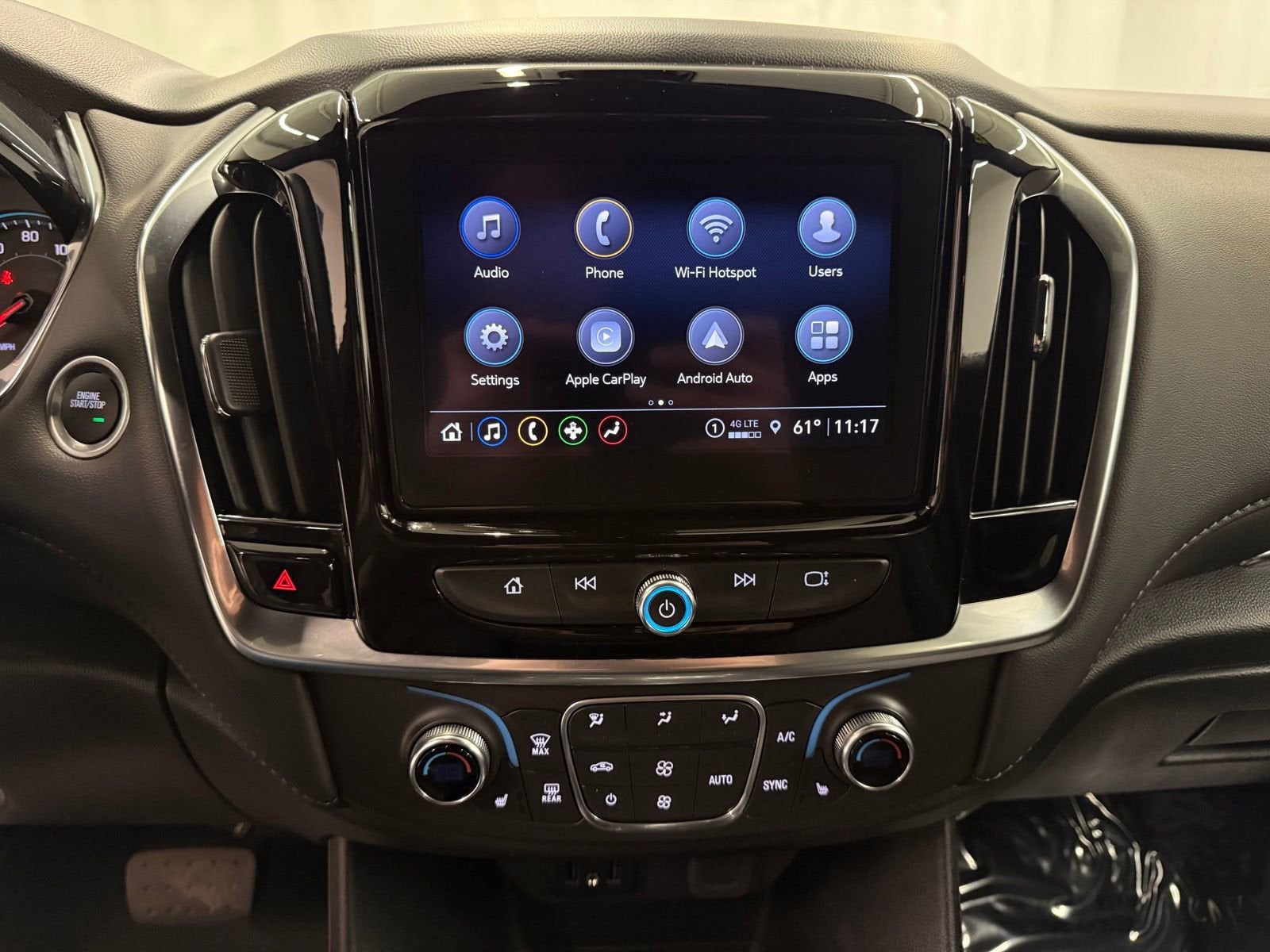 2024 Chevrolet Traverse Limited LT Cloth