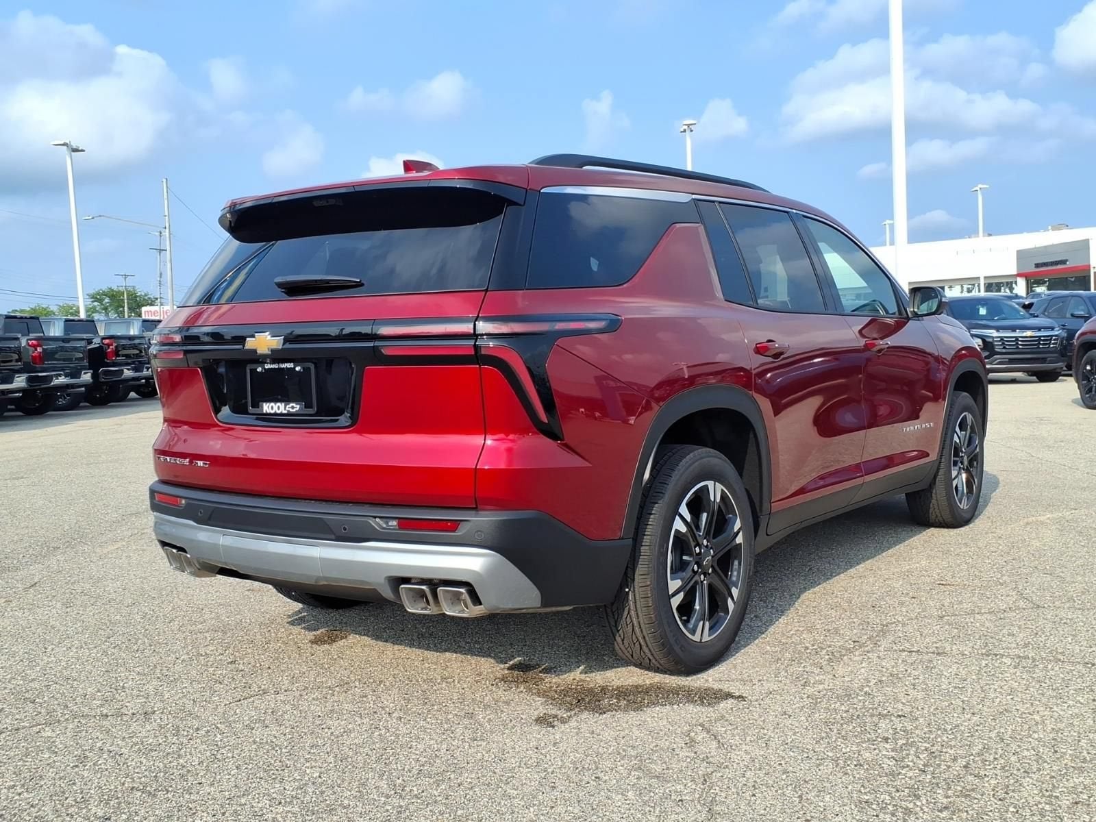 2027 Chevrolet Traverse LT