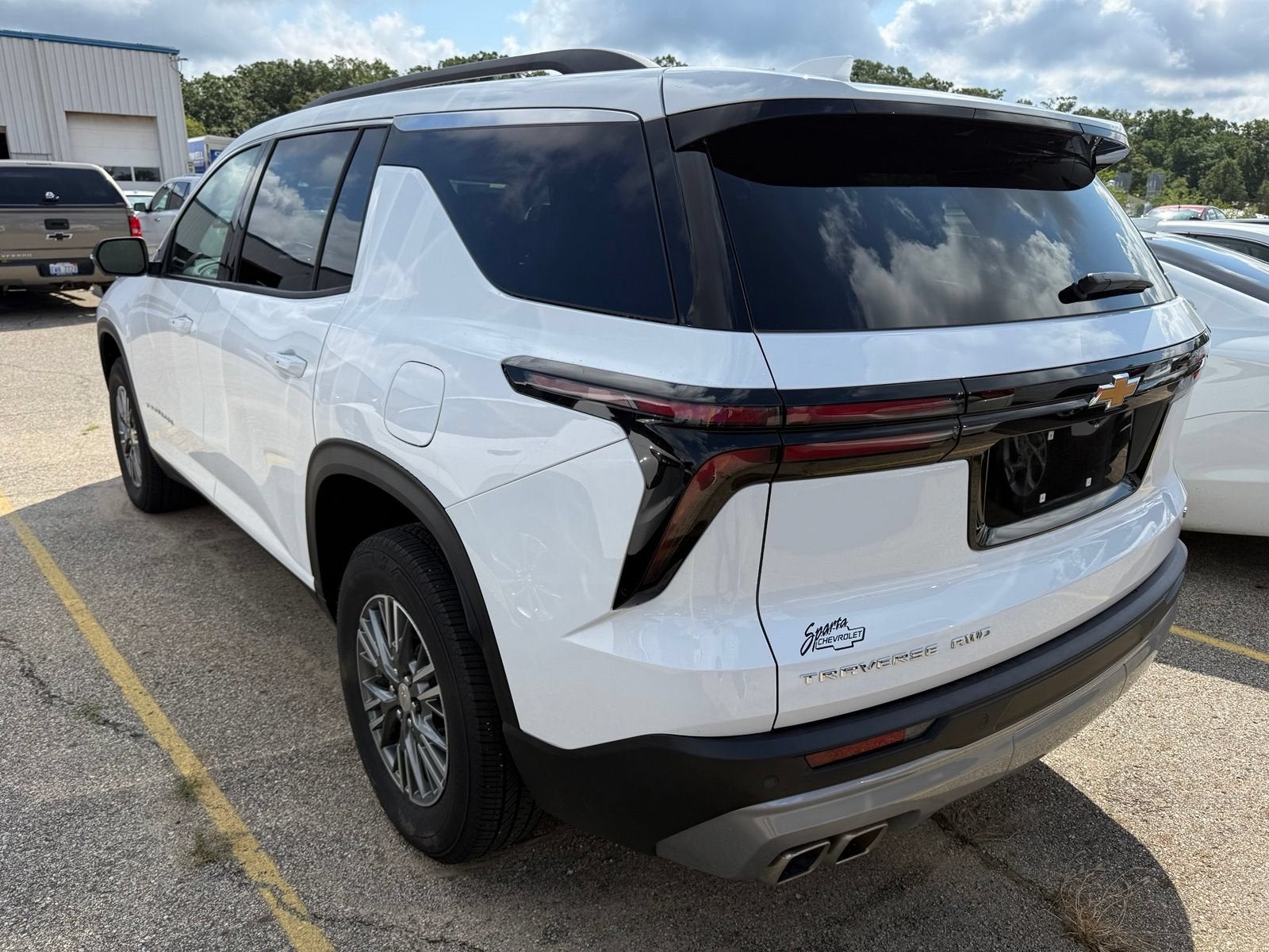 2024 Chevrolet Traverse LT
