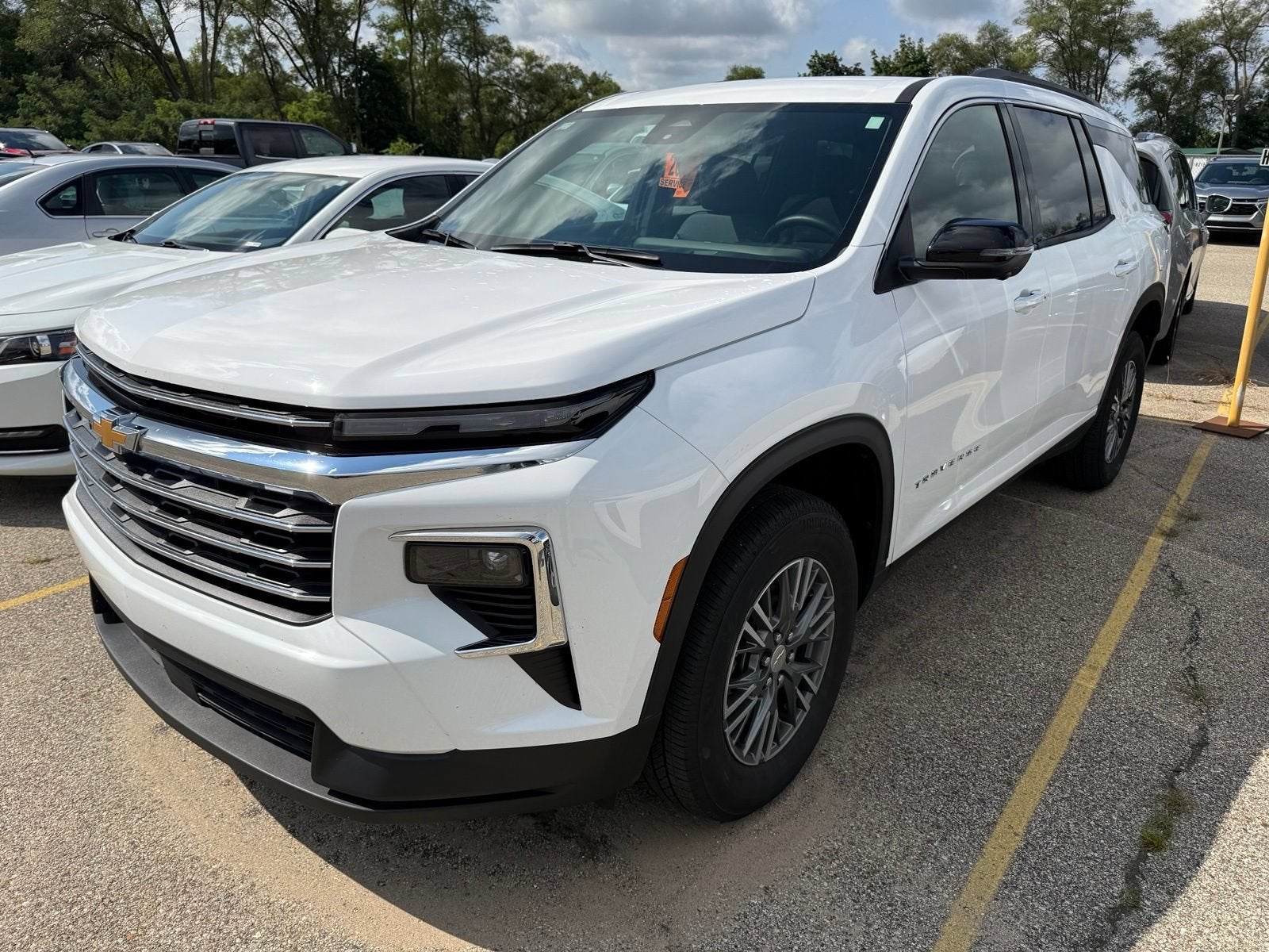 2024 Chevrolet Traverse LT