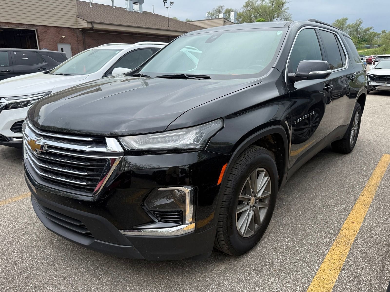 2023 Chevrolet Traverse LT Cloth