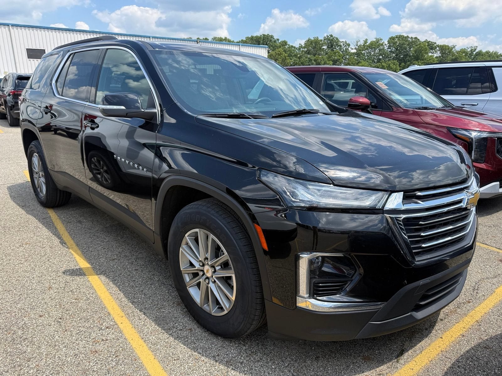 2022 Chevrolet Traverse LT Cloth