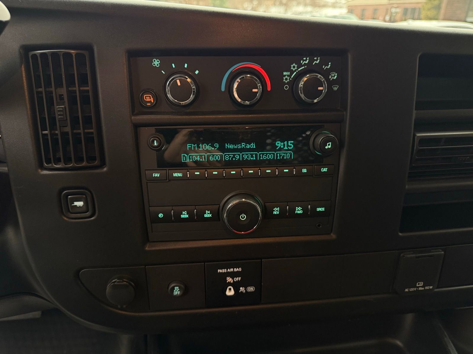 2023 GMC Savana Cargo 2500 Work Van