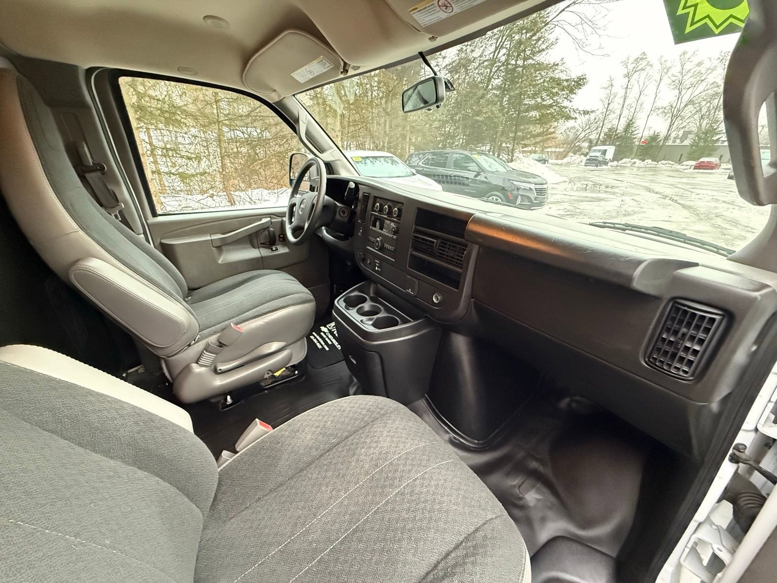 2023 GMC Savana Cargo 2500 Work Van