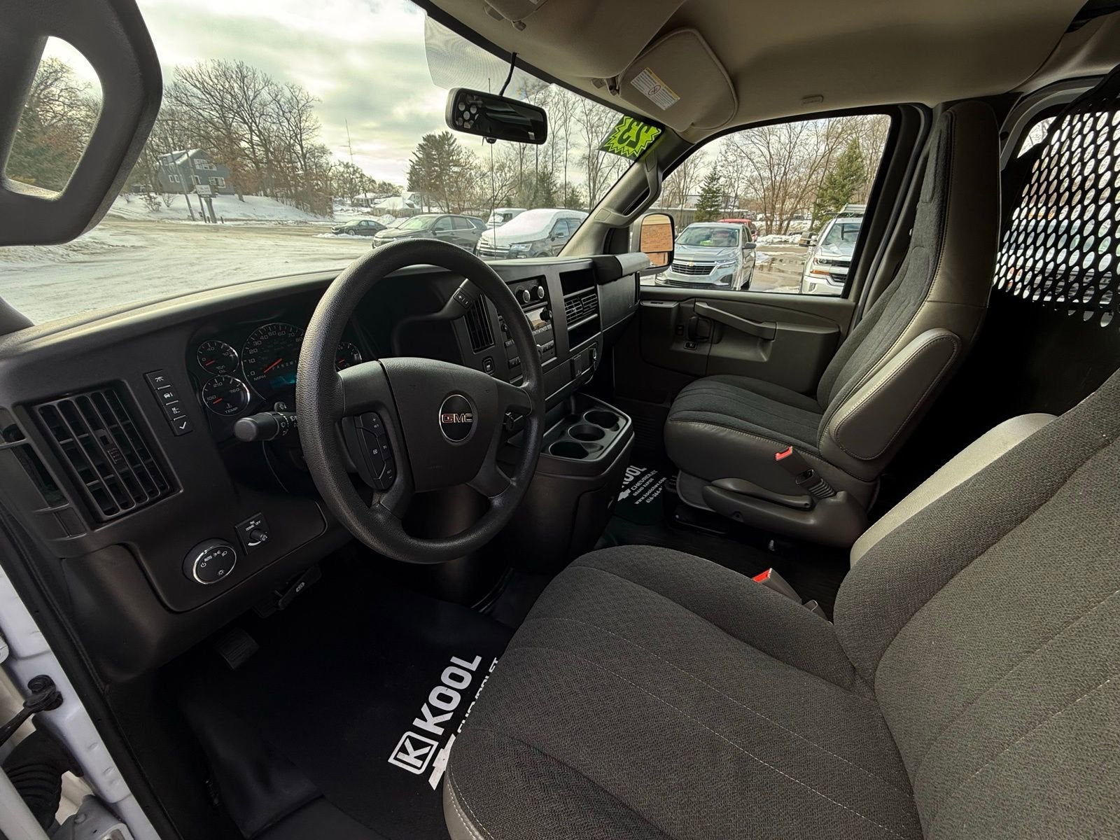 2023 GMC Savana Cargo 2500 Work Van