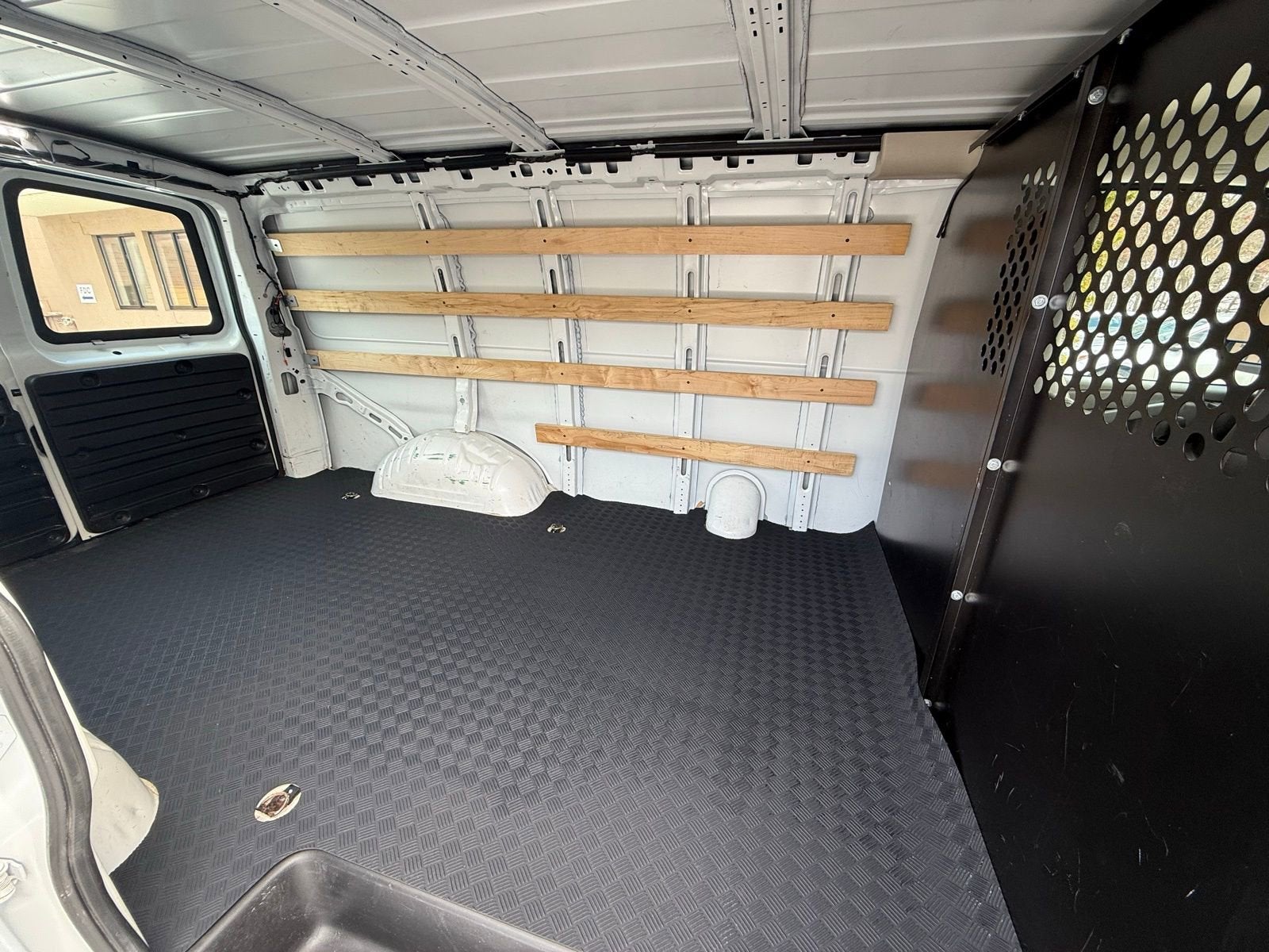 2023 GMC Savana Cargo 2500 Work Van