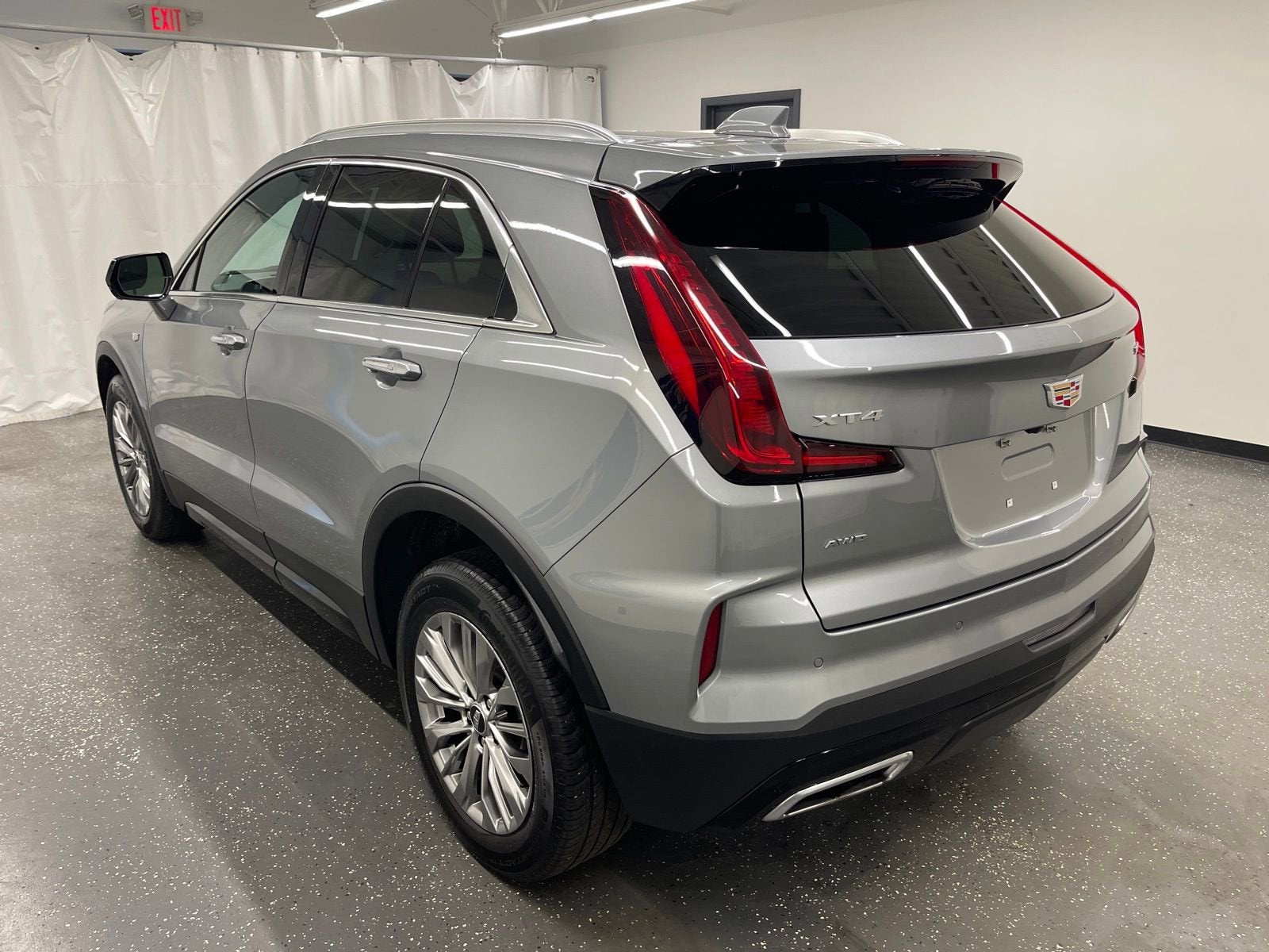 2025 Cadillac XT4 Premium Luxury