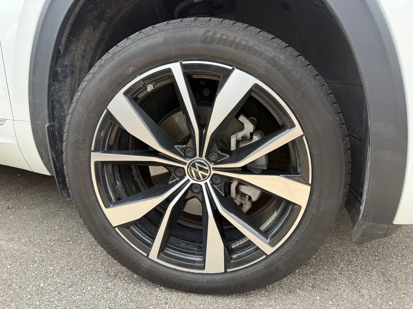 2024 Volkswagen Atlas 2.0T SEL Premium R-Line