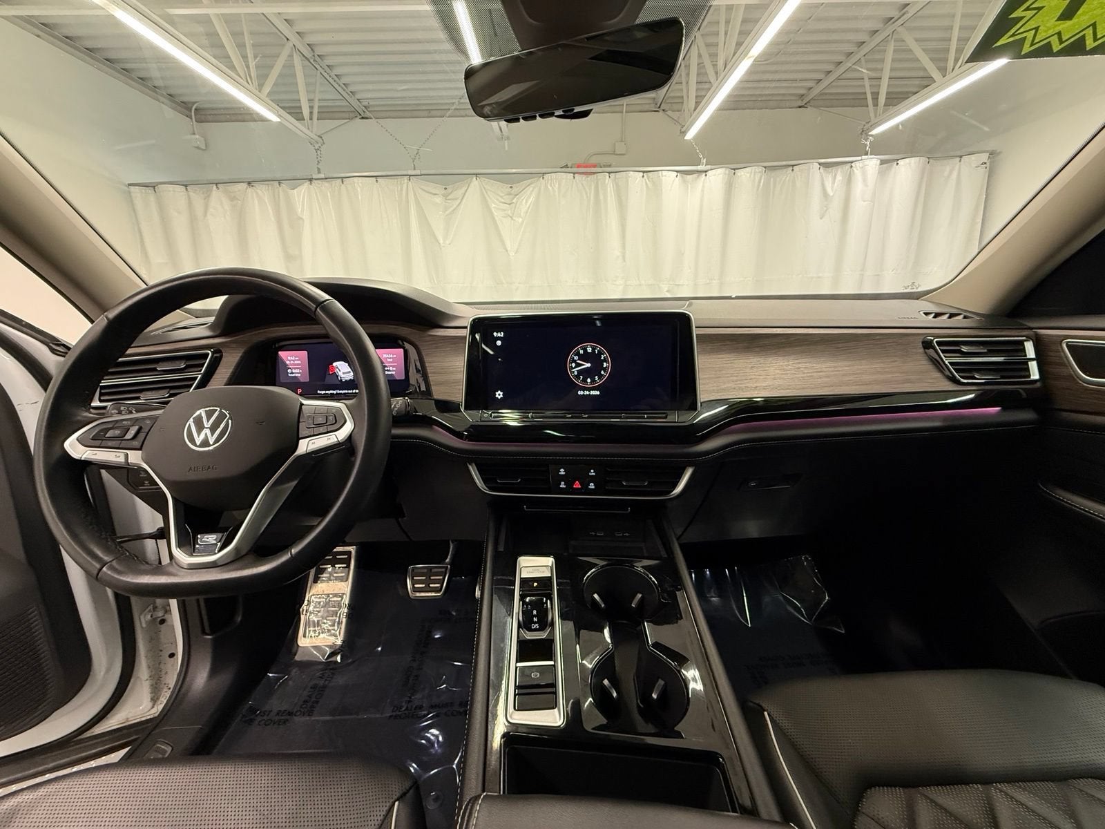 2024 Volkswagen Atlas 2.0T SEL Premium R-Line
