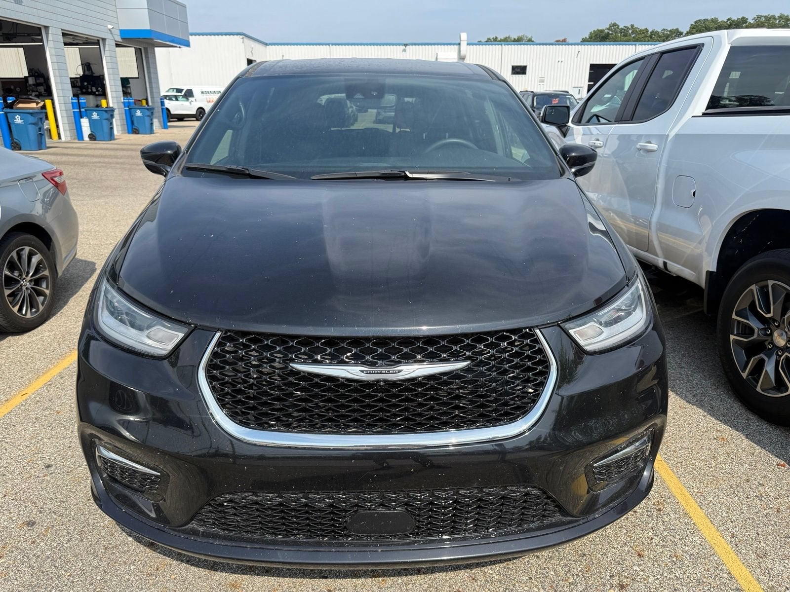 2025 Chrysler Pacifica Select